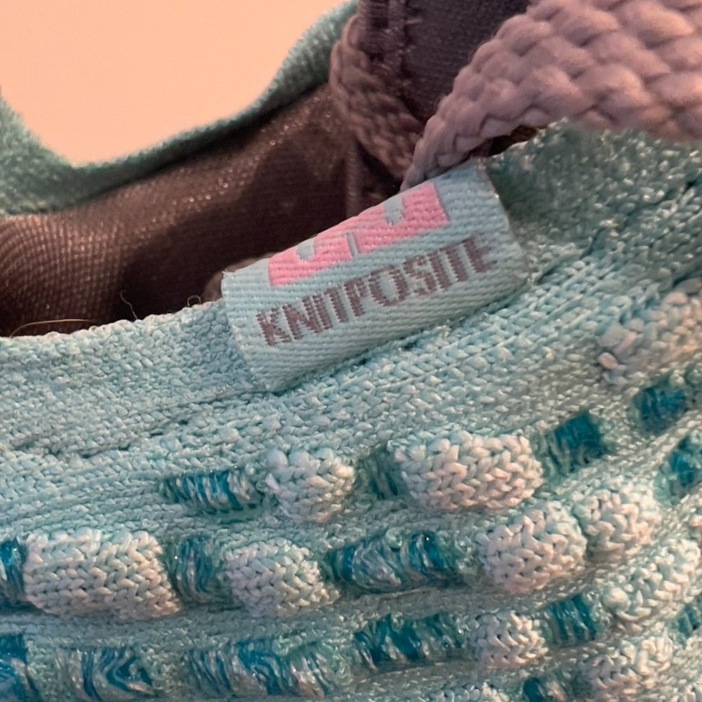 Nike LeBron 17 South Beach, Basketball Shoes - Picture 5 of 6